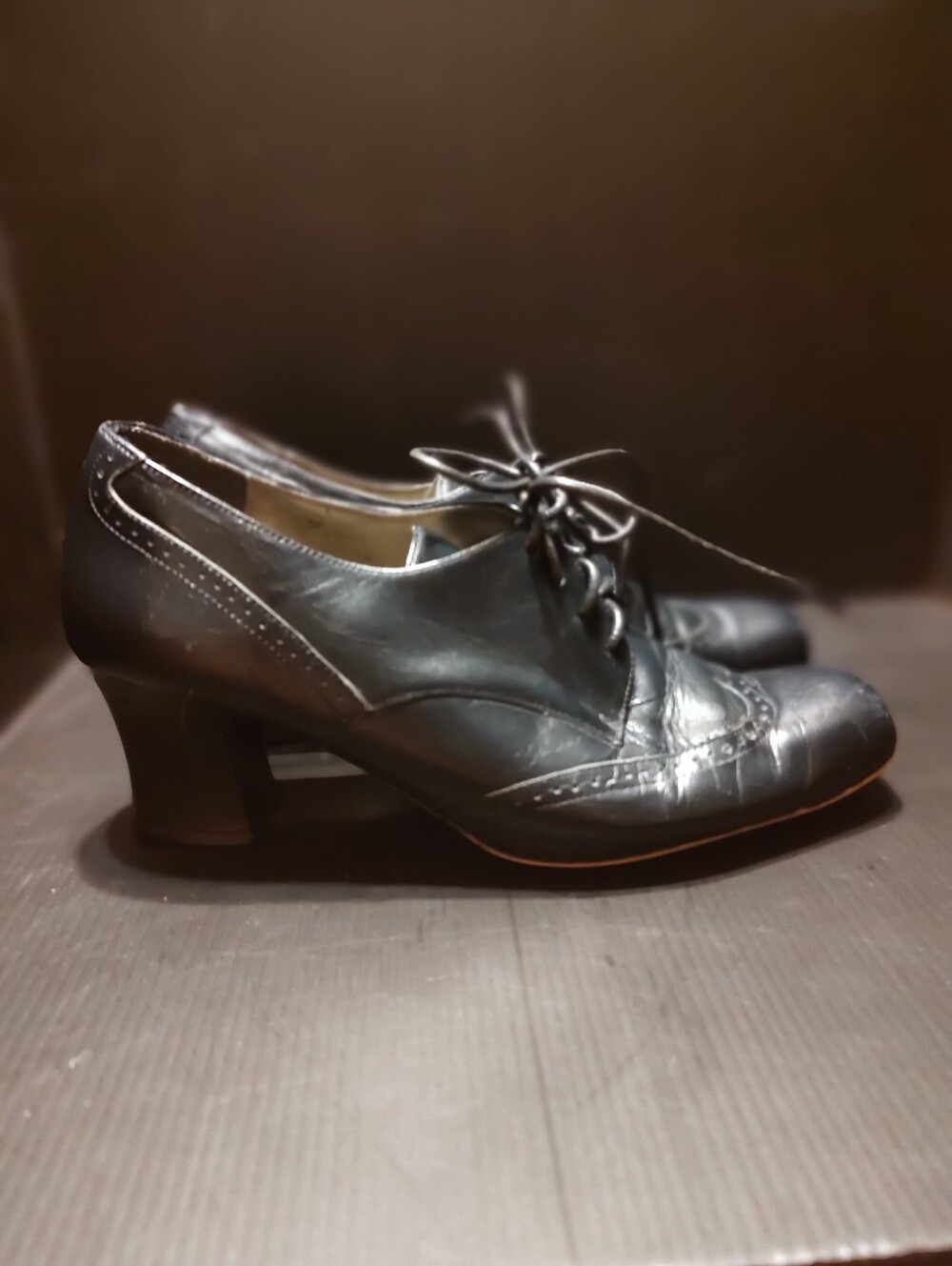 🥀🎀🥀 Fab Vtg 90's Leather Navy Brogue Wingtip Spectator Oxford Heels - 7.5M
